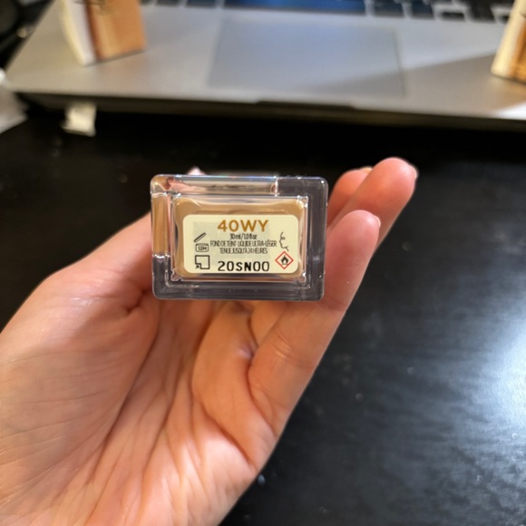 Brand New Urban Decay Stay Naked Foundation - Picture 3 of 5